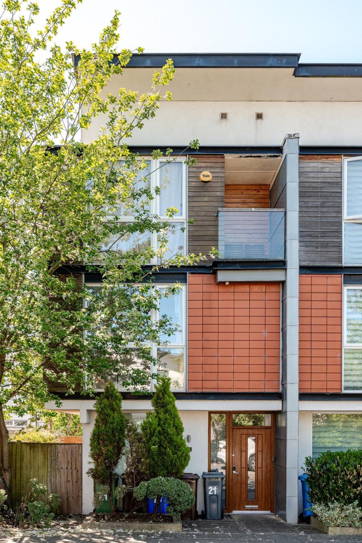 Comfortable 3-Storey House With Free Car Parking 曼彻斯特 外观 照片